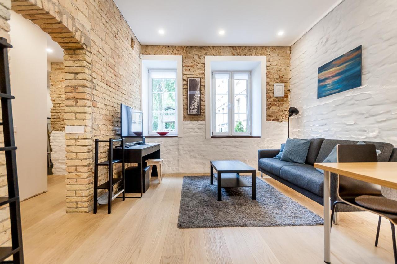 Old Town Pylimo Apartment By Urban Rent Vilnius Exterior photo